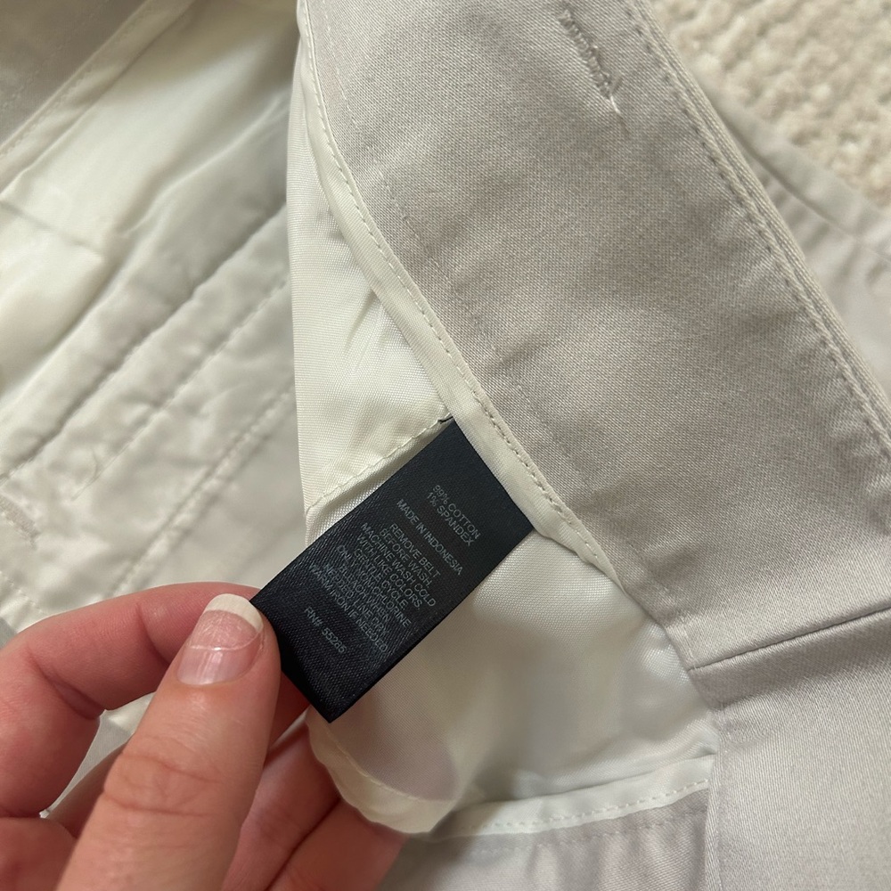 Express Khaki Women's Shorts - Picture 6 of 7